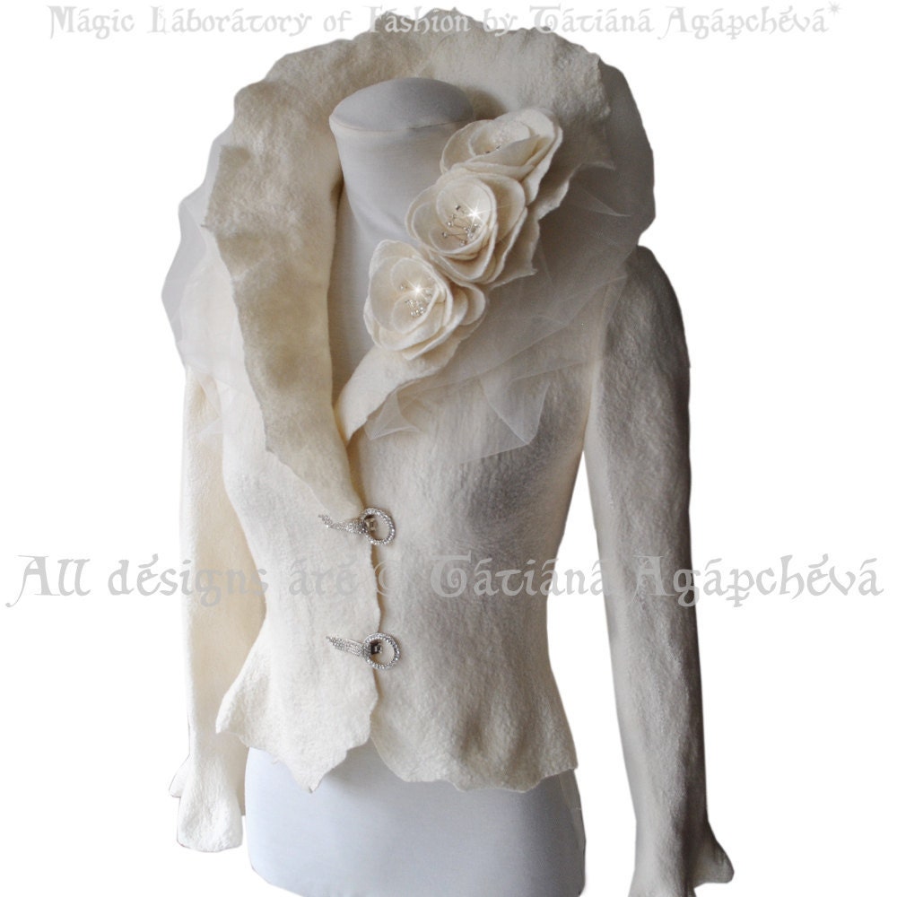 SALE Jacket Wedding Felted Ivory Long Sleeves /SPLENDOUR/ Merino Silk, Tulle,Roses Corsage, Rhinestones Closure,US size 4