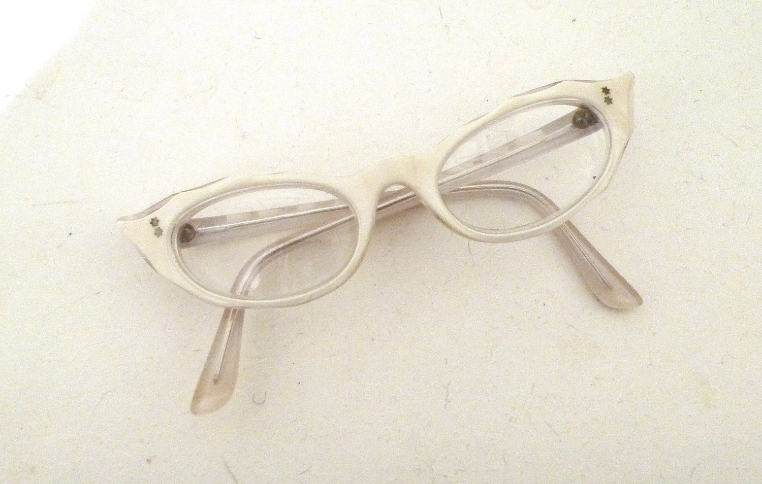 Vintage Pearl Eyeglasses /White Carved Cat Eye Sunglasses // Winged Frame France Raybert Pearl Horn Rimmed Cat Eye Eyeglass Sun Glasses