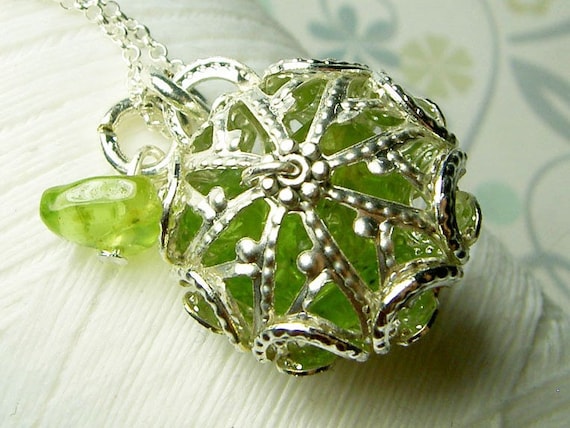 SALE SALE SALE - Worry Locket - peridot gemstones in star filigree sterling silver necklace