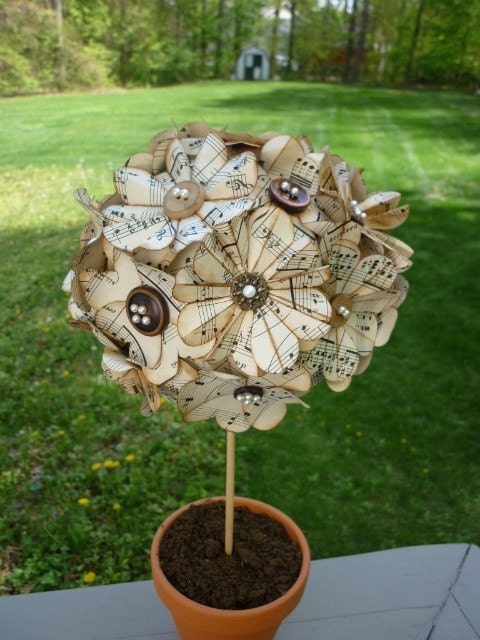 Vintage Musical Topiary