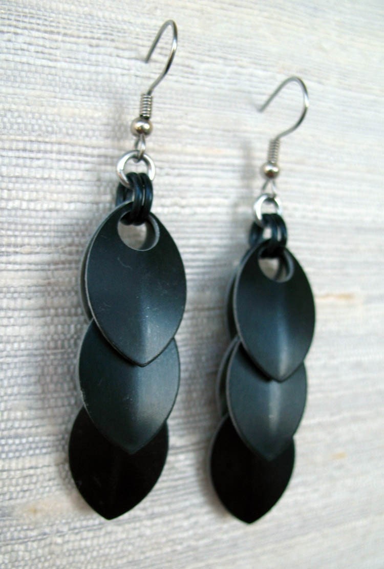 Dragon Tail Black Chainmaille Earrings