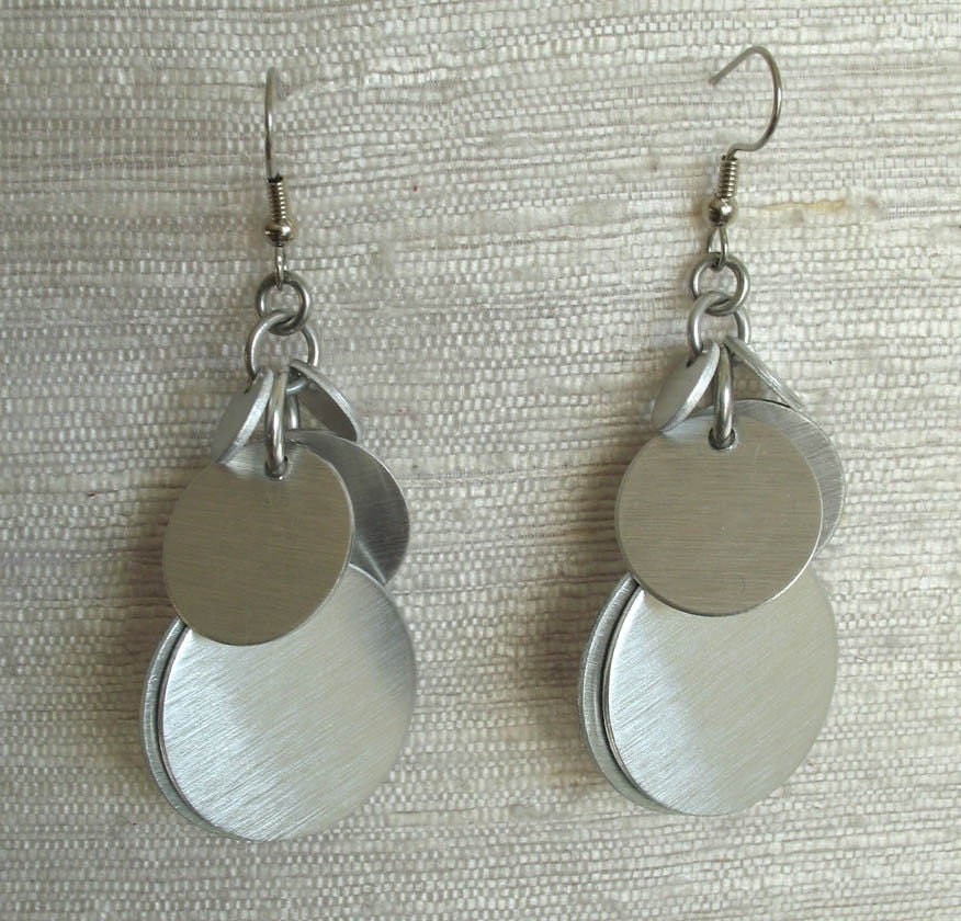 Graduated Confetti Chainmaille Earrings in Silver