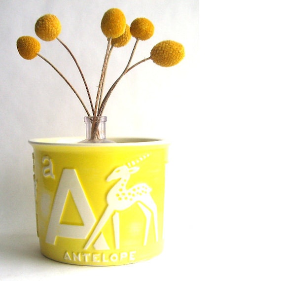 Sunshine Yellow Haeger Antelope Crock
