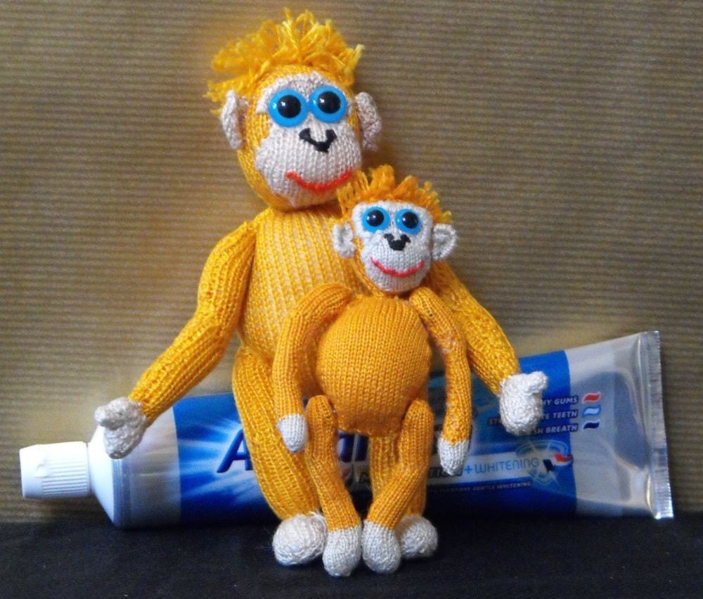 Digital pdf download knitting pattern- Micro Oscar Baby Orangutan toy monkey knitting pattern pdf download.