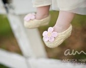 Crochet Pattern PDF - Baby Slip-On Booties (Now with Flower Directions)