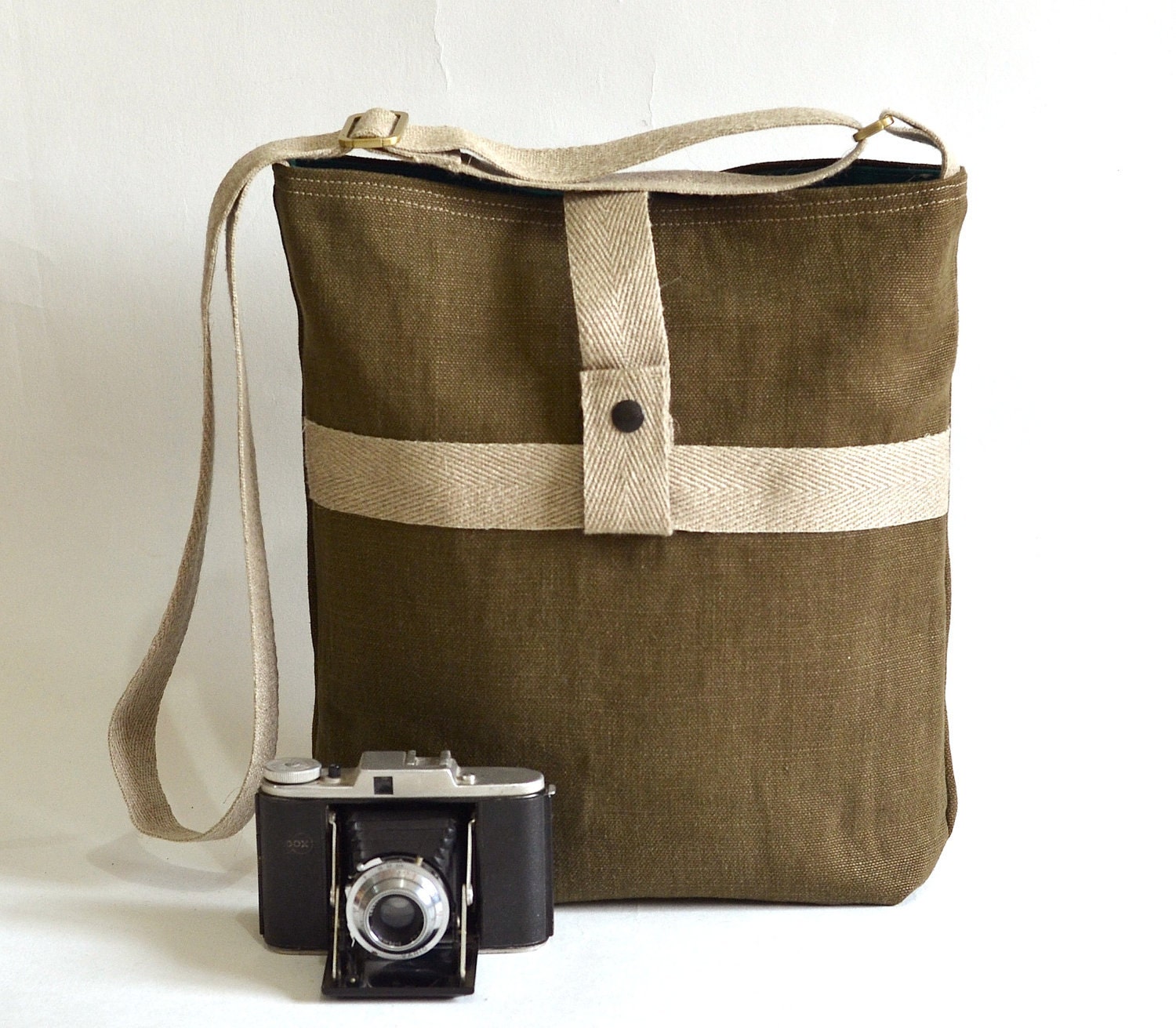 French Messenger bag / Cross body bag in MOSS Green Linen // Teal green Rot proof lining / Made to order