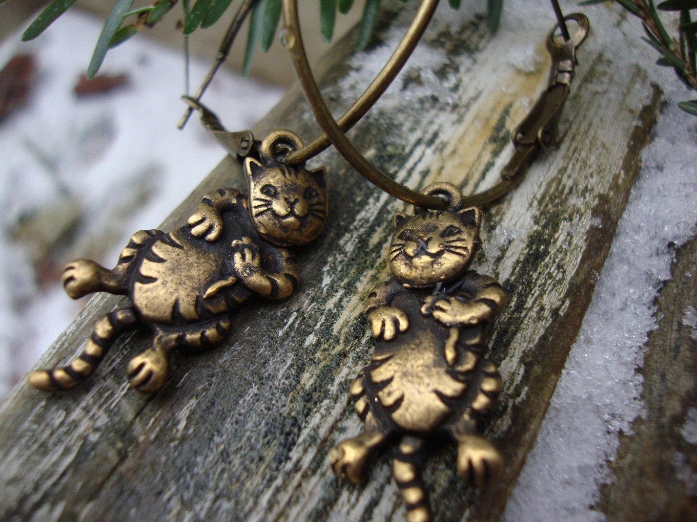 Alice In Wonderland Collection Antique Brass Cheshire Cat Hoops
