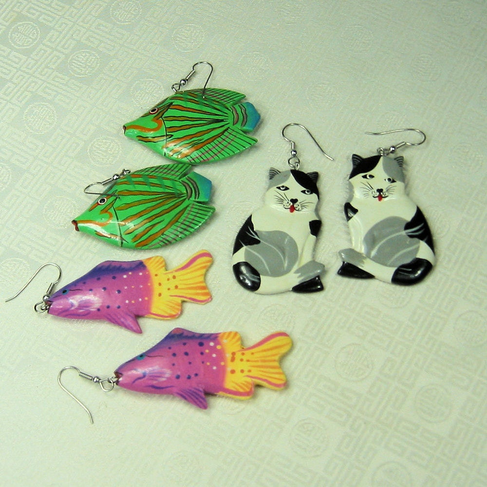 Vintage Figural Wood Earrings Fish and Cats 3 Pairs