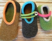 INSTANT DOWNLOAD - Upcycled Kids Cozy Slipper PDF Pattern (sizes Newborn to Child 13)