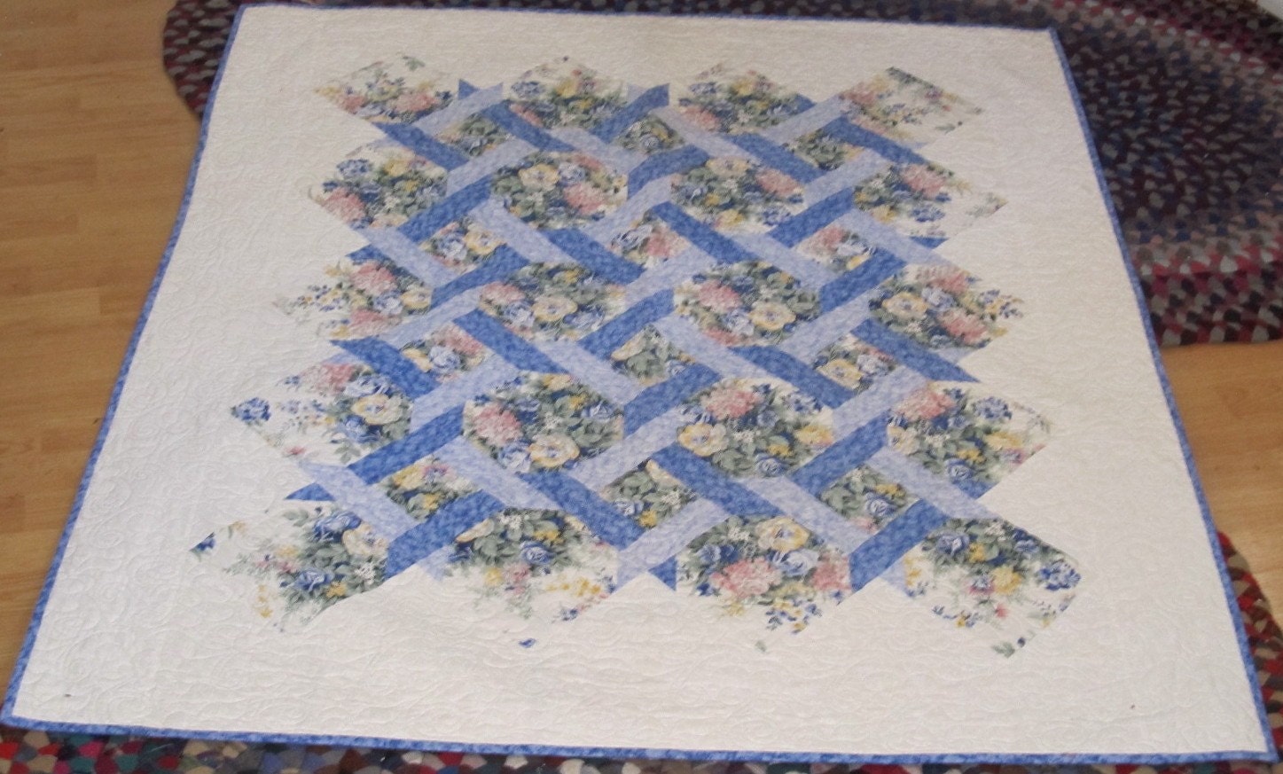 Handmade Floral Lattice Lap Quilt