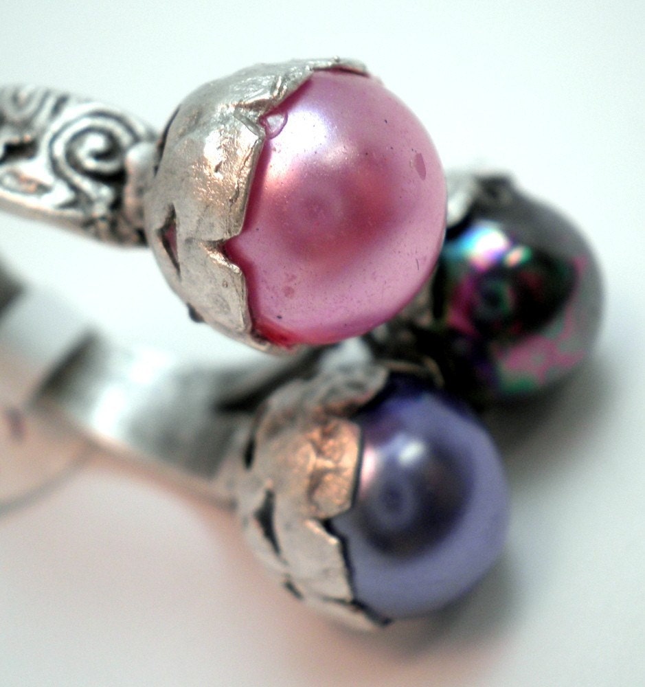 Ring - Triple Glass Pearl Silver Plated Brass Ring - in Smoky Grey, Blue and Pearly Pink - Size 8.5