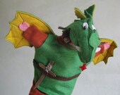 The knight disguised as a dragon ( felt puppet )