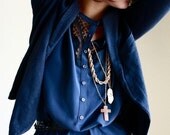 Gold detailed leaf necklace