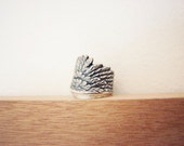 Feather headdress ring -antique silver