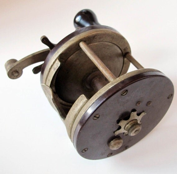 Fisherman's Friend old brass fishing reel Bay City