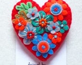 ES659/073  - Japanese Art Inspired Heart Shape Felt Brooch - Red