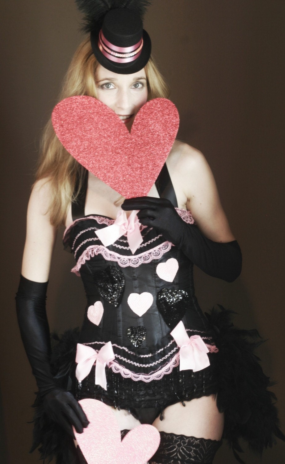 PINKY - Black Burlesque Corset Costume Queen of Hearts Pink