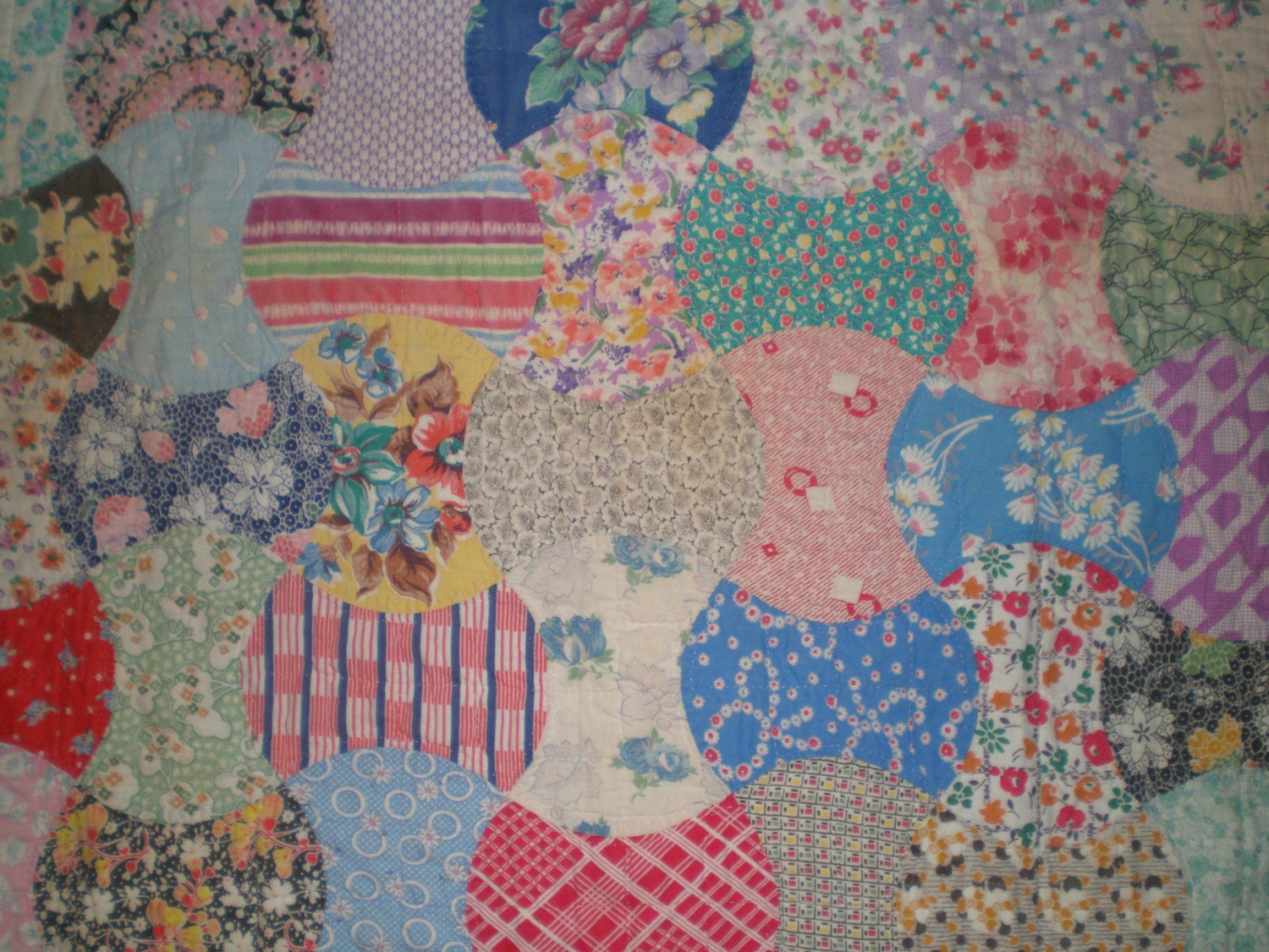 Feedsack Quilt in rare Apple Core pattern, Apple core Quilt, Vintage quilt, multi color, Double Axe head quilt, Vacation SALE