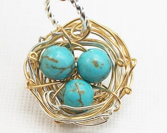 Rustic Two Toned Birds Nest with Beautiful Turquoise