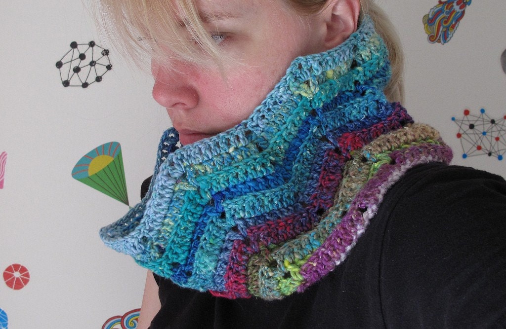 Chevron Cowl - crochet pattern - PDF