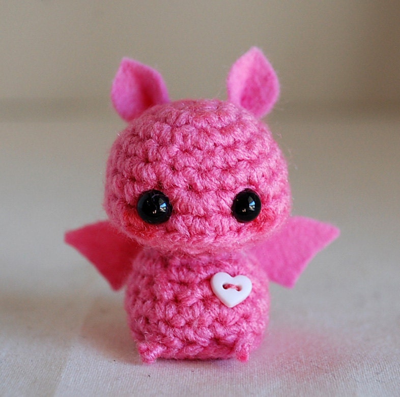 Pink Mini Bat Amigurumi - Kawaii Halloween Decoration
