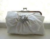 Ivory Bridal Clutch / Ivory Wedding Purse with Pearl-Crystal Brooch / Bridemaids Gift - Chloe