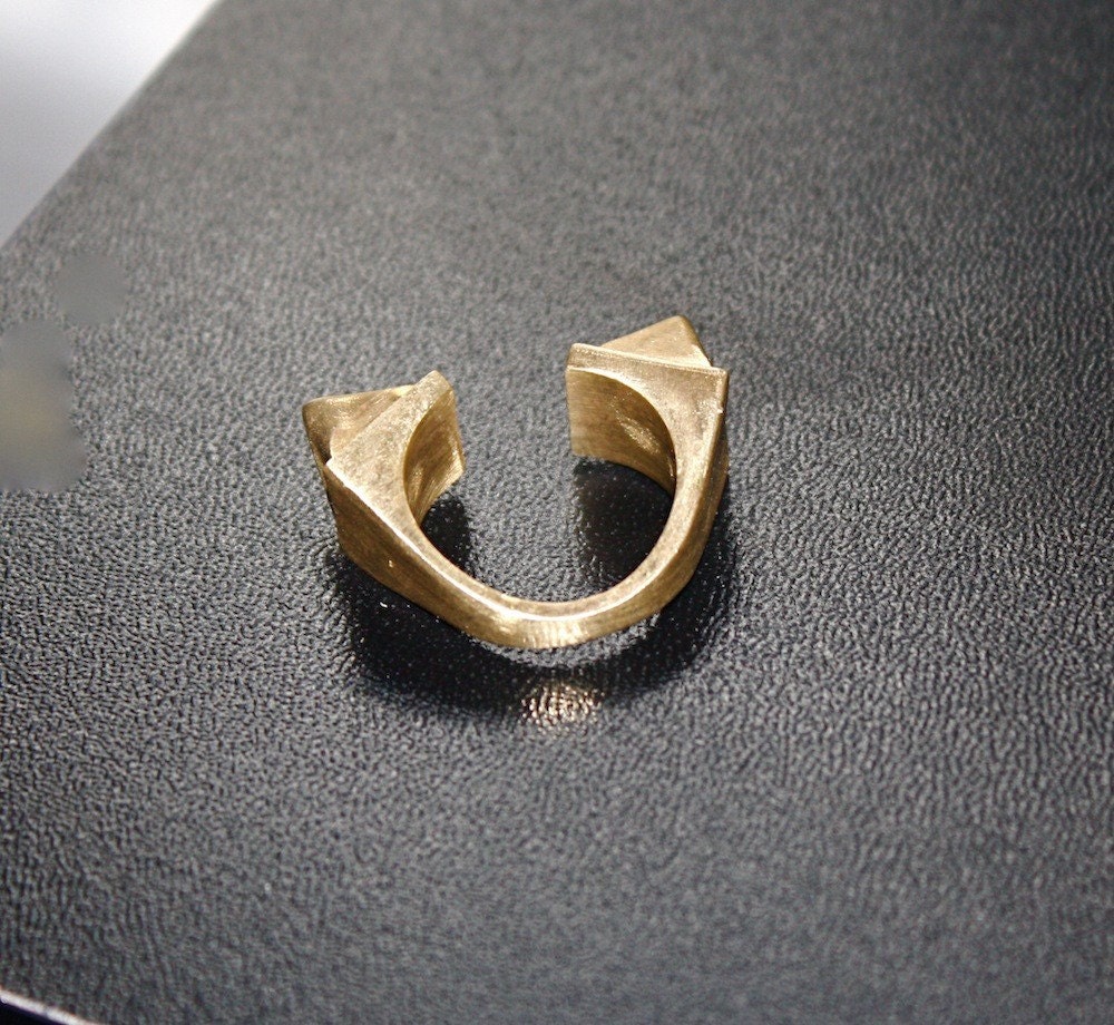 Horus Double Pyramid Ring