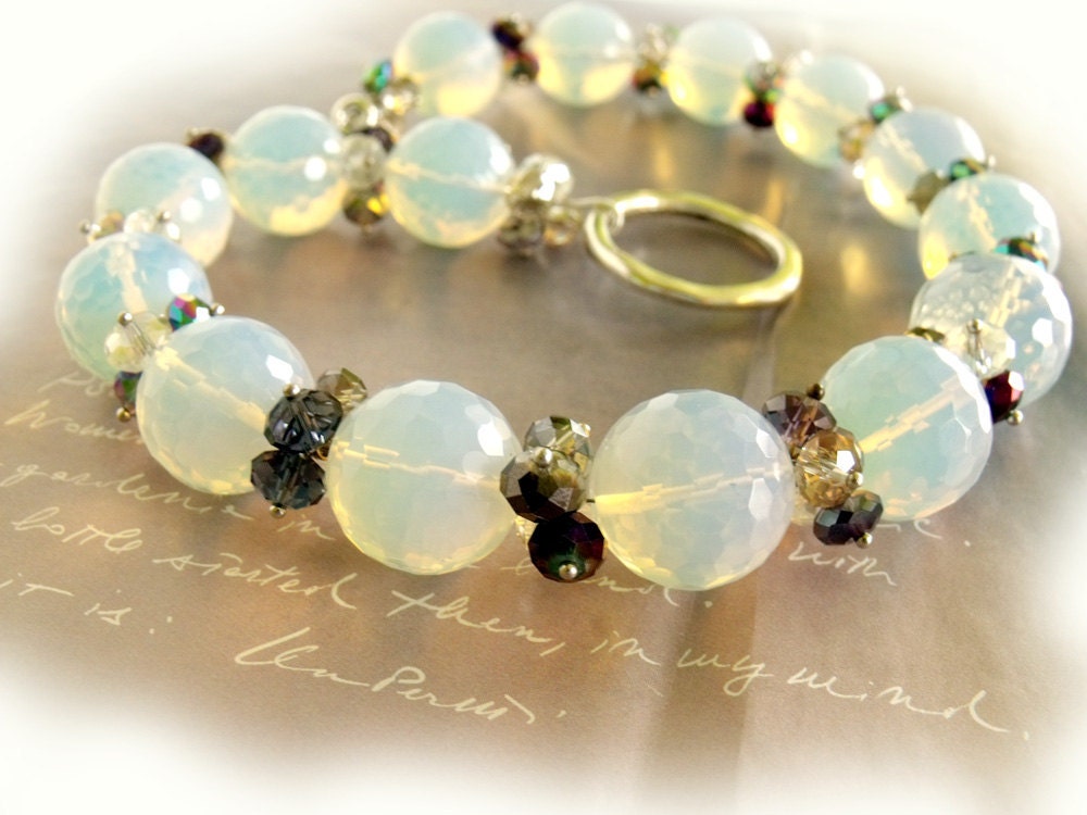 Necklace chocker. Opalite. Prom or wedding necklace. Boho romantic.