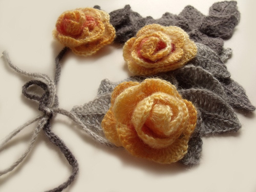 Freeform crochet lariat scarf necklace 3D flowers and leaves yellow peach gray grey