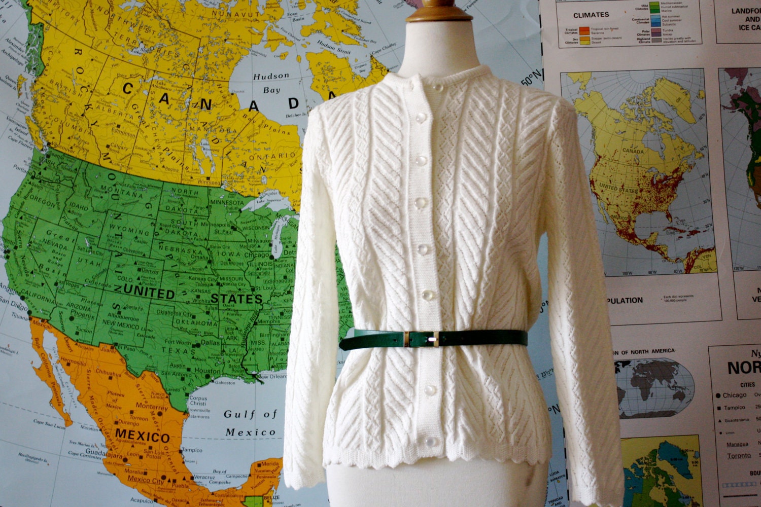 Vintage Sweater cable knit pointelle in cream 1950s small