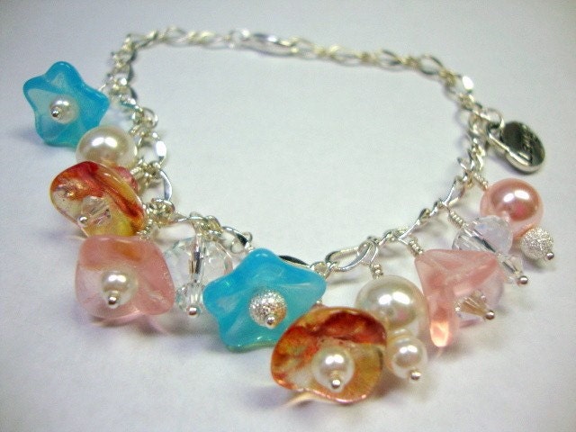 Blossom Time Bracelet with Flowers and Pearls