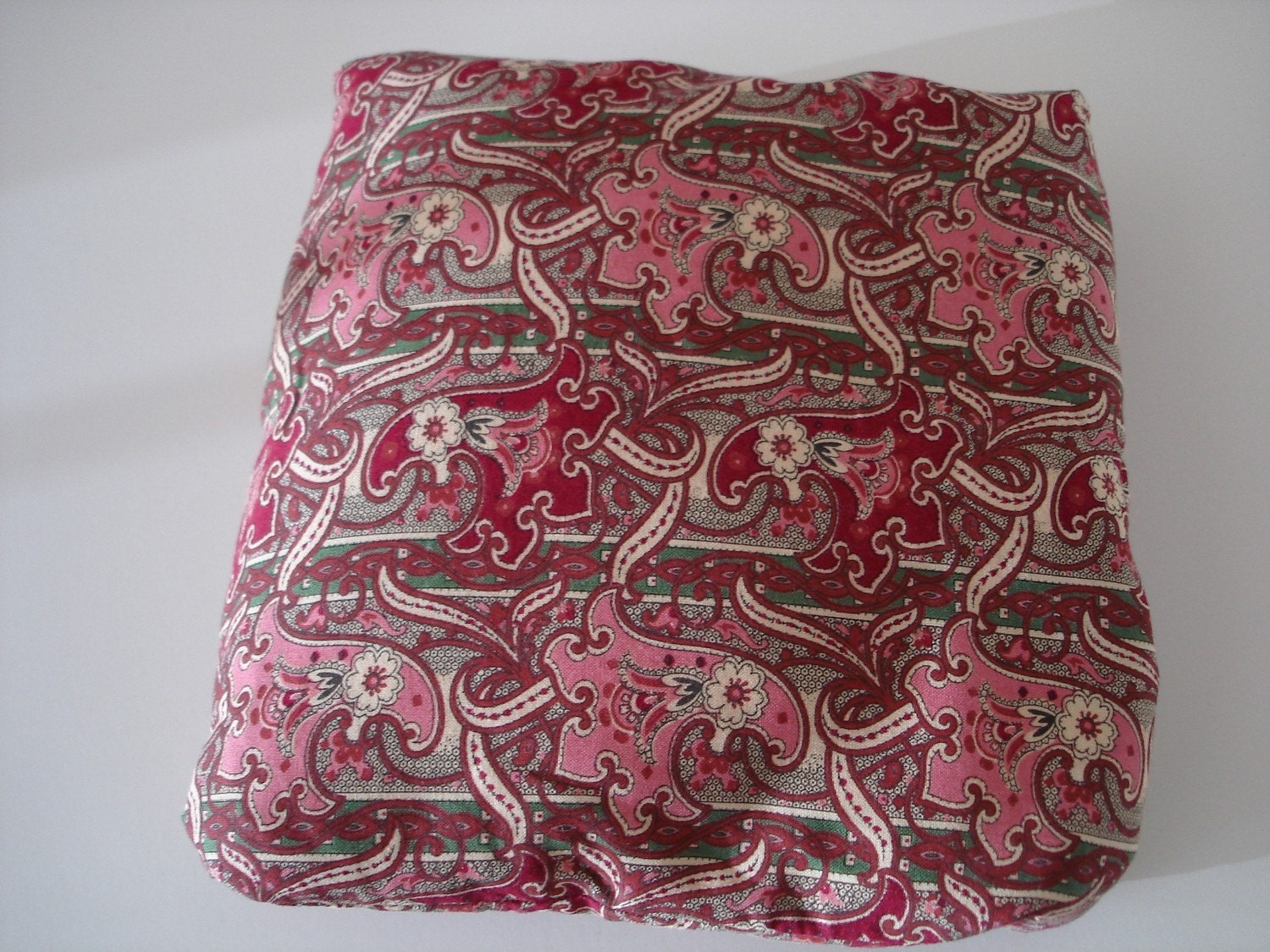 paisley striped therapeutic back pillow - large hot/cold treatment
