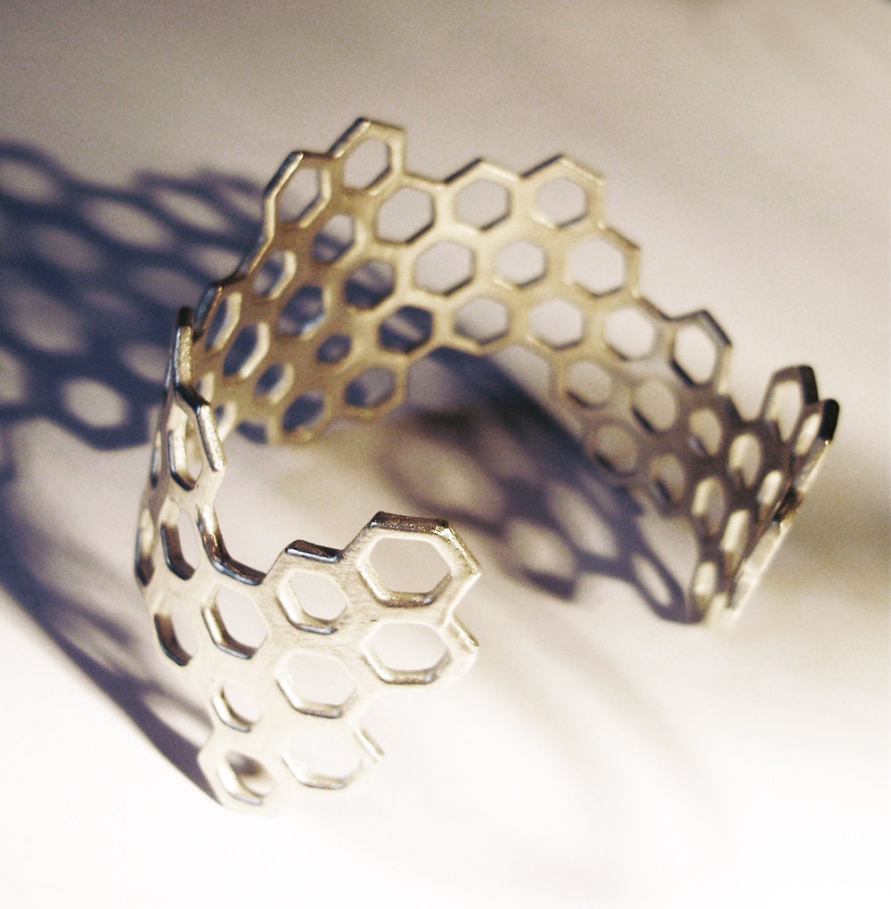 Hive Cuff in 925 Sterling Silver