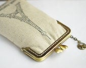 iPhone Case iPhone sleeve gadget case - Springtime in Paris/ Tower Eiffel ( iPhone 5, Samsung Galaxy S4 Size available)