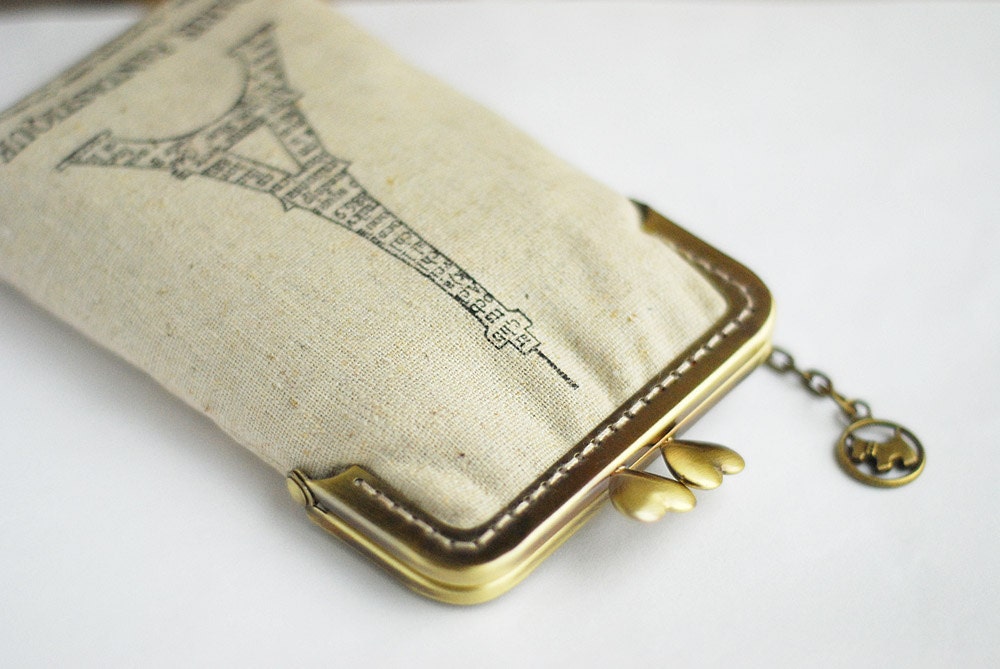 iPhone Case iPhone sleeve gadget case - Springtime in Paris/ Tower Eiffel ( iPhone 5, Samsung Galaxy S4 Size available)