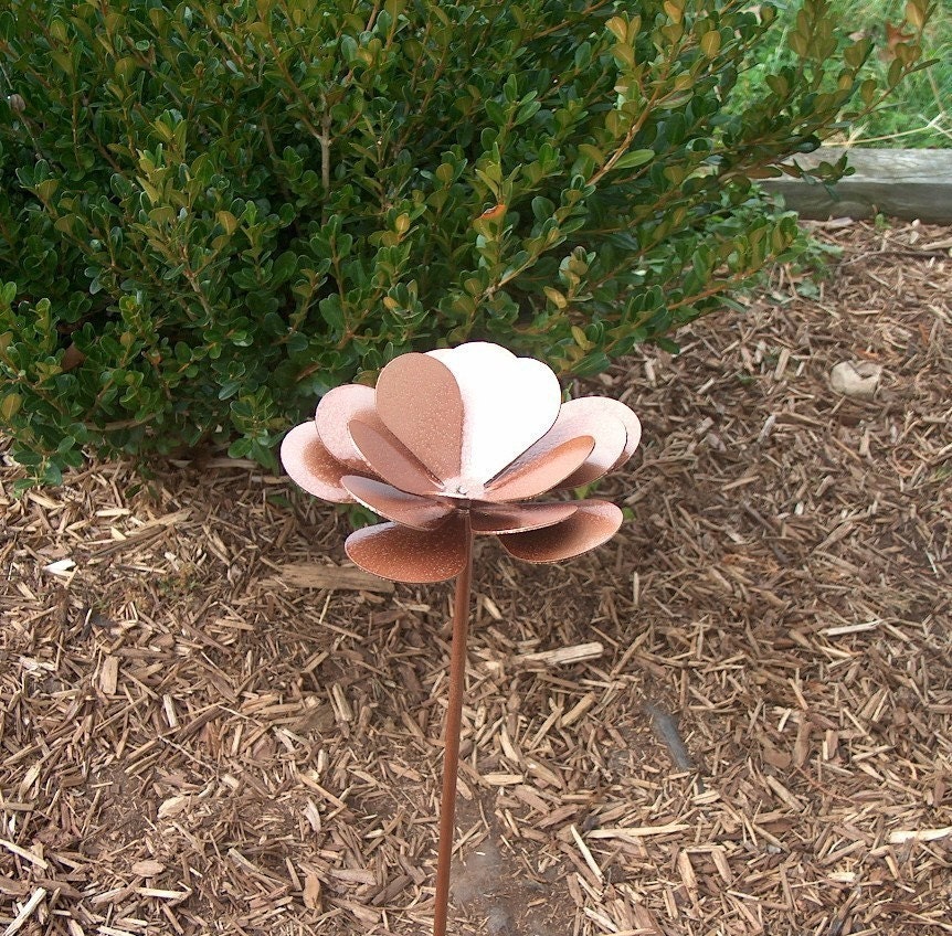 Metal Flower Yard Garden Art