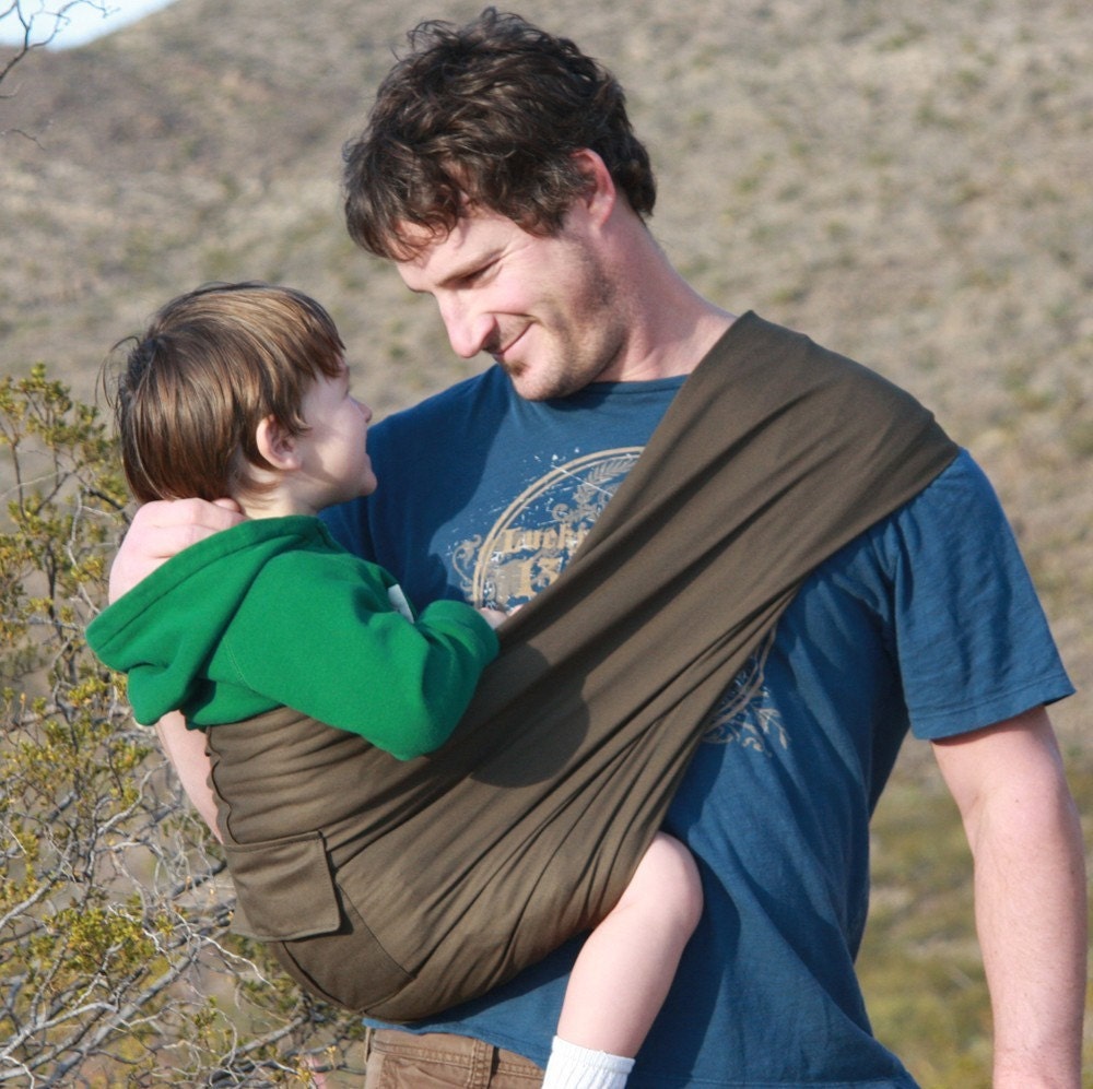 Baby Sling For Men with a Large Cargo Pocket - Great Gift for New Dads