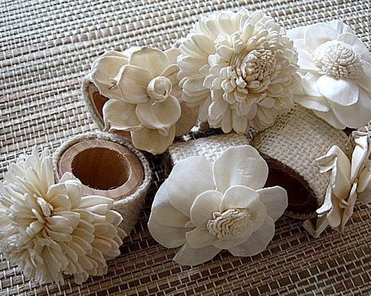 IN BLOOM - Set of 6 elegant, paper flower, napkin rings. houseofpeltier