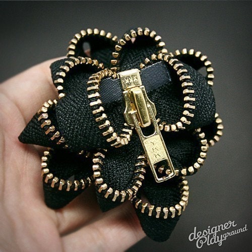 Zipper Brooch - Black with gold teeth