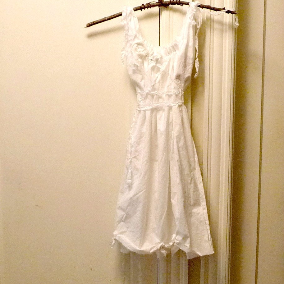 Short Bridal Dress City Hall Wedding Reception Womens Corset Cottage Roses Birdcage Hem Knee Length Custom Made Tattered Womens