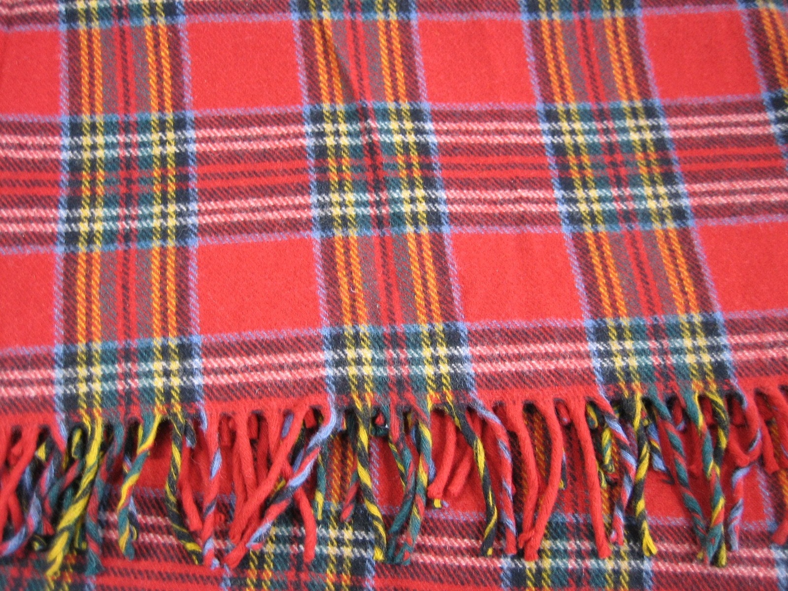 MINT CONDITION Vintage FARIBO Plaid Wool Carriage Blanket