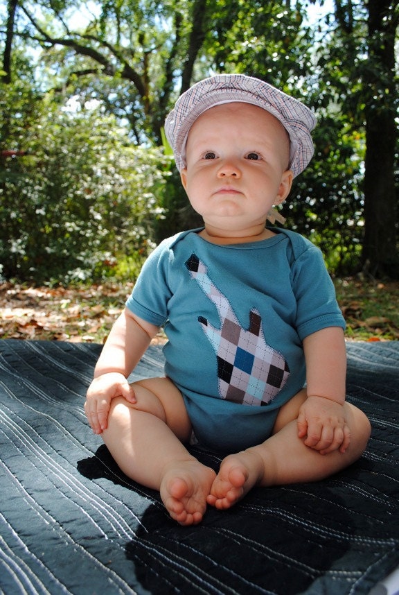 Short Sleeve Steel Blue Bodysuit // Onesie with an Argyle Guitar Applique // Size 0-3 months // Boys Guitar One Piece // Guitar Onesie
