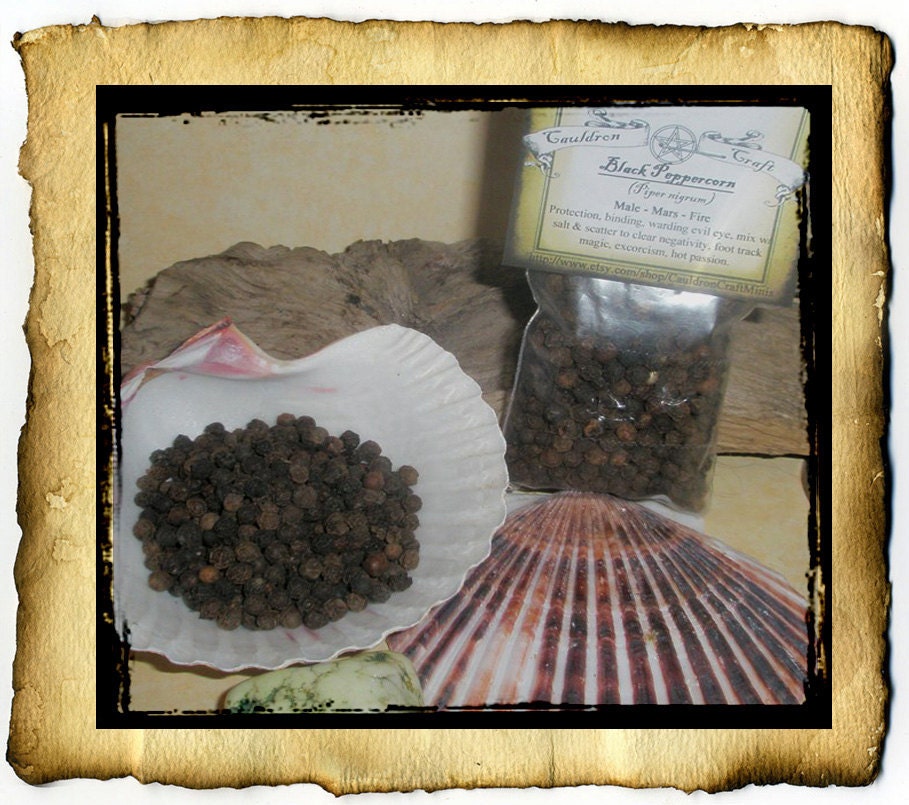 Black Peppercorn 1.5 oz - organic dried herb - protection and passion spells