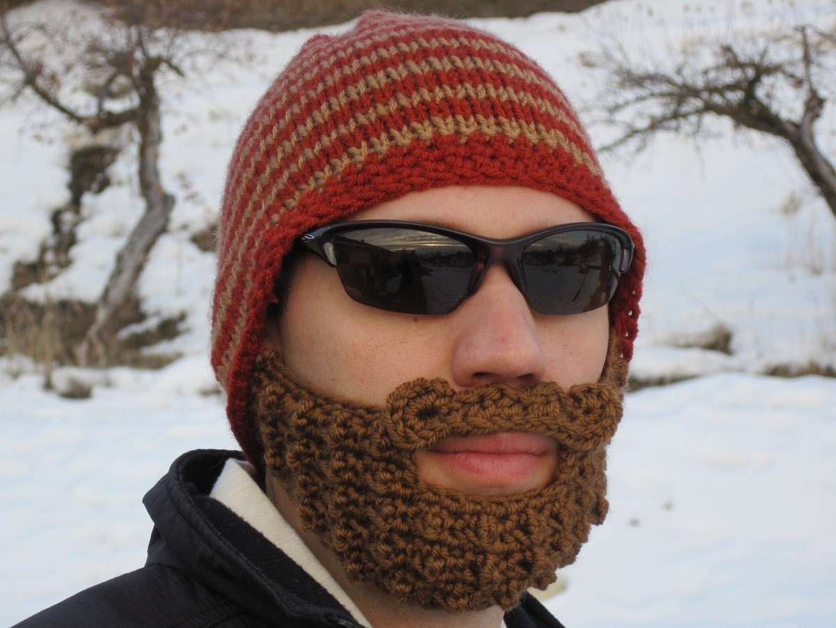 red striped bearded beanie - S/M