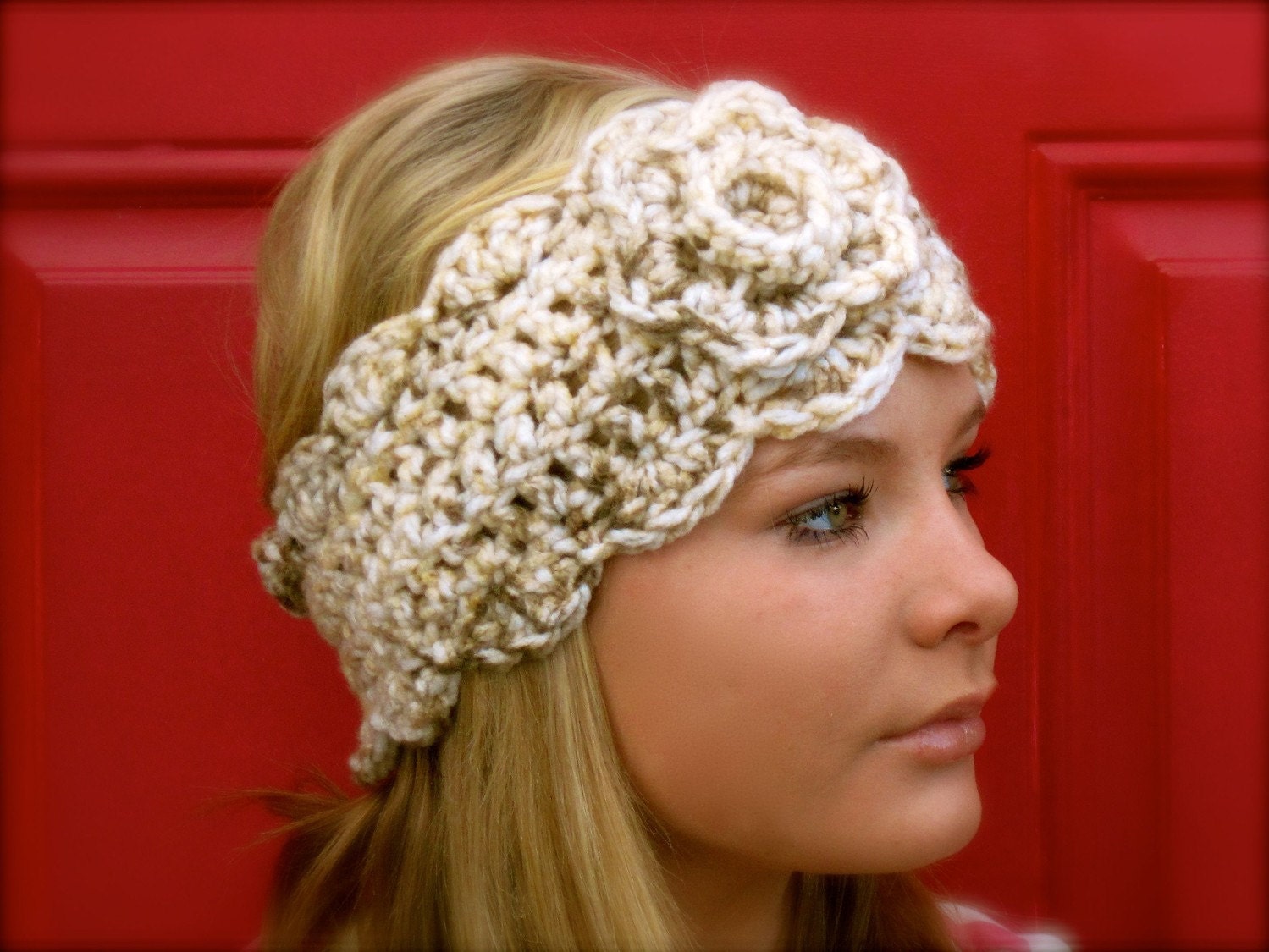 Oatmeal headwarmer with flower - adjustable size
