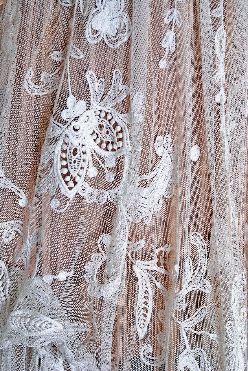 1910's Antique Vintage Ivory-White Tambour Embroidered-Net Lace and Peach Crepe-Chiffon Edwardian Scenic-Garden Couture Tiered-Ruffle Sheer French-Flapper Goddess Draped-Sides Fairy Tea-Length Wedding Party Cocktail Gown Dress