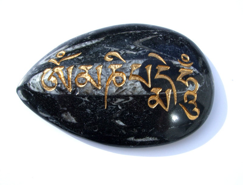 Mani Stone -Tibetan- Om mani padme hum chant Engraved on XL Orthoceras fossil in Gold
