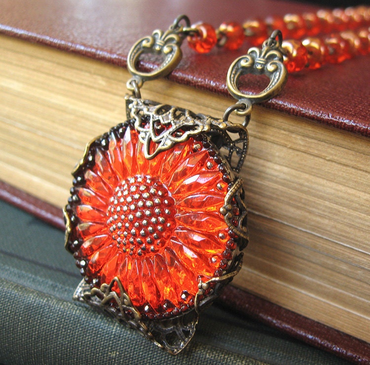 Sunflower Sunset - Red glass flower necklace - Elysia