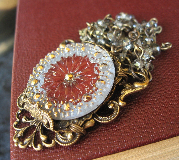 Mist - Gray red star filigree necklace - Bountiful Winepress