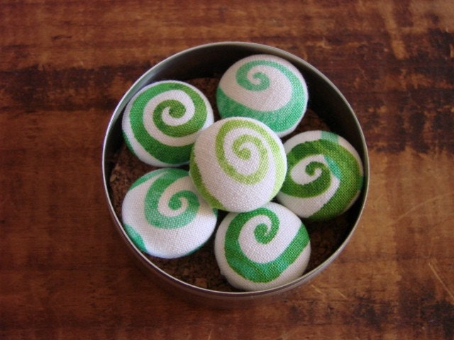 Swirls in Green Pushpins